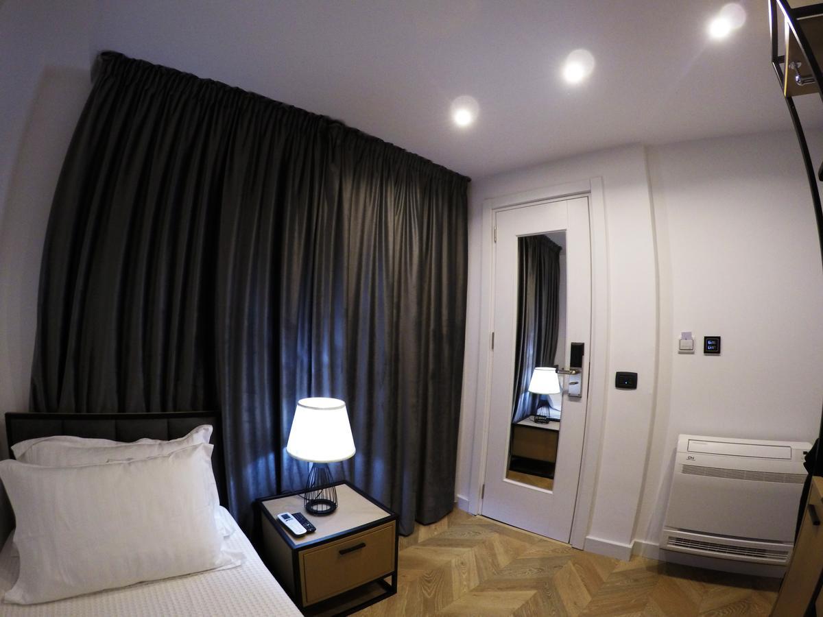 Prime Hotel Tiranë Luaran gambar