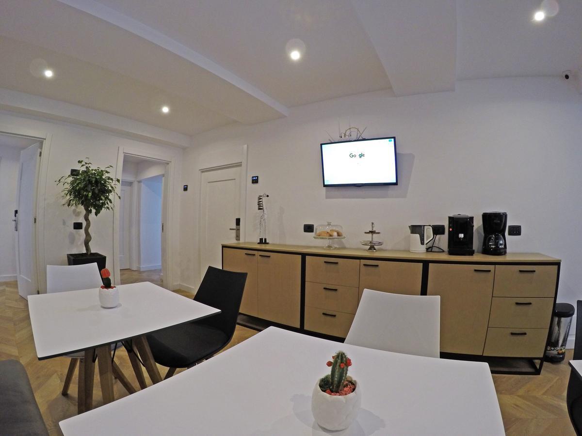 Prime Hotel Tiranë Luaran gambar