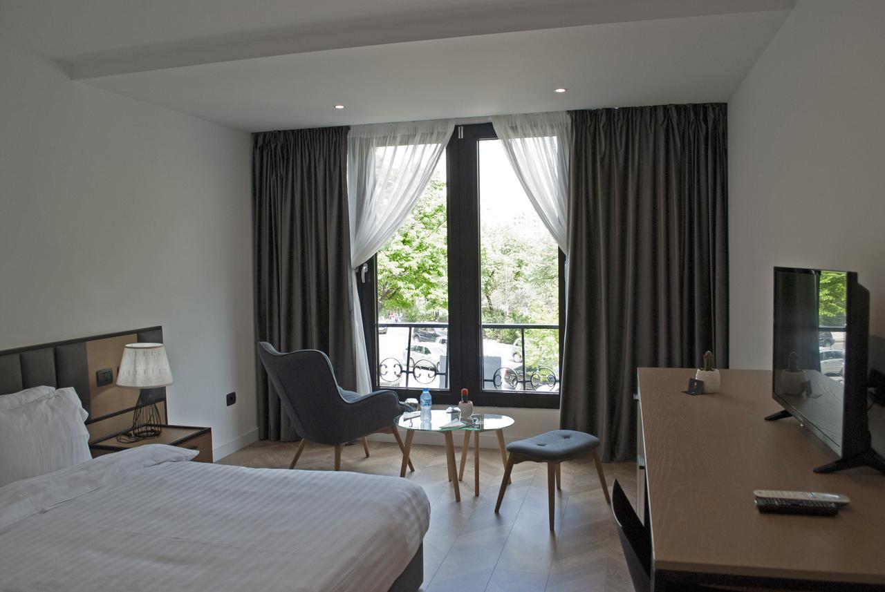 Prime Hotel Tiranë Luaran gambar