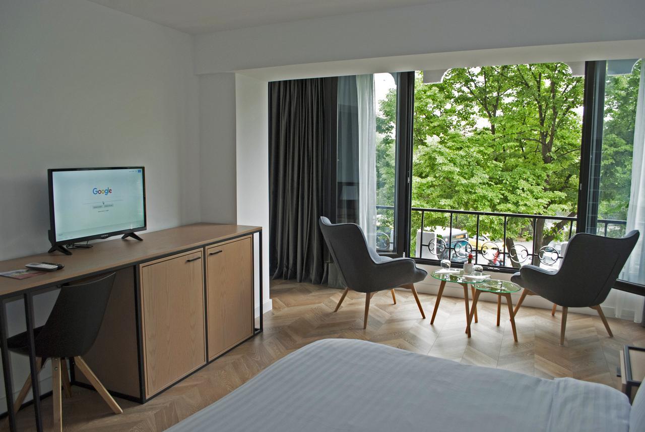 Prime Hotel Tiranë Luaran gambar