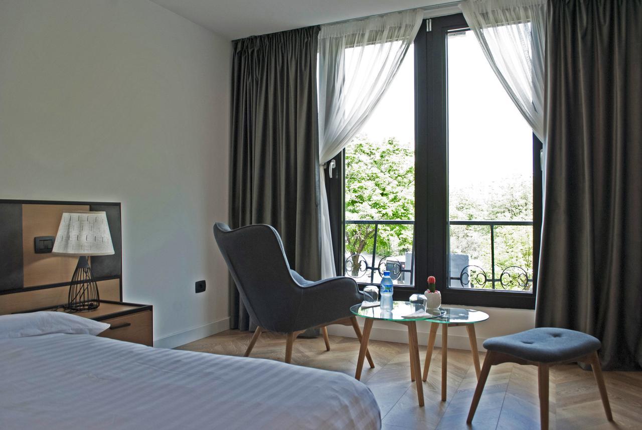 Prime Hotel Tiranë Luaran gambar