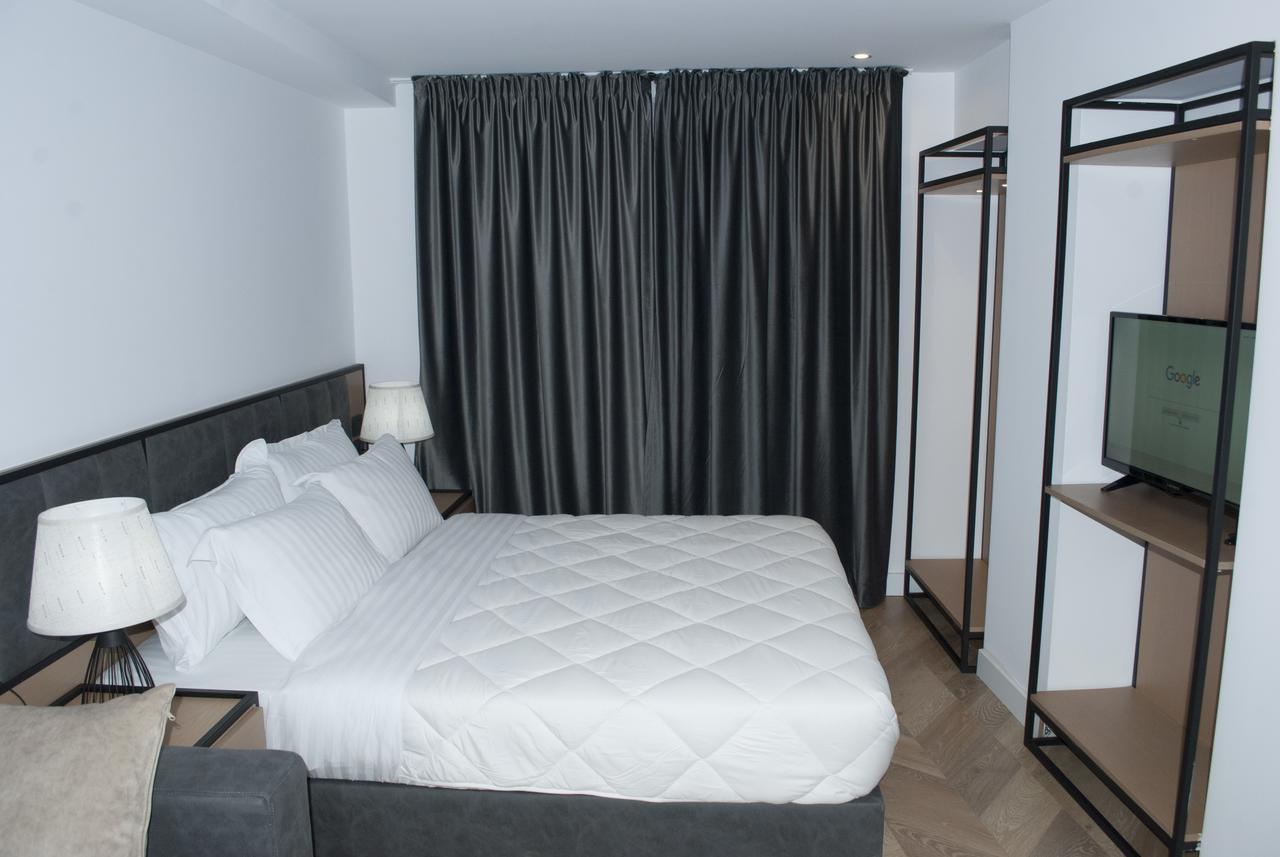 Prime Hotel Tiranë Luaran gambar