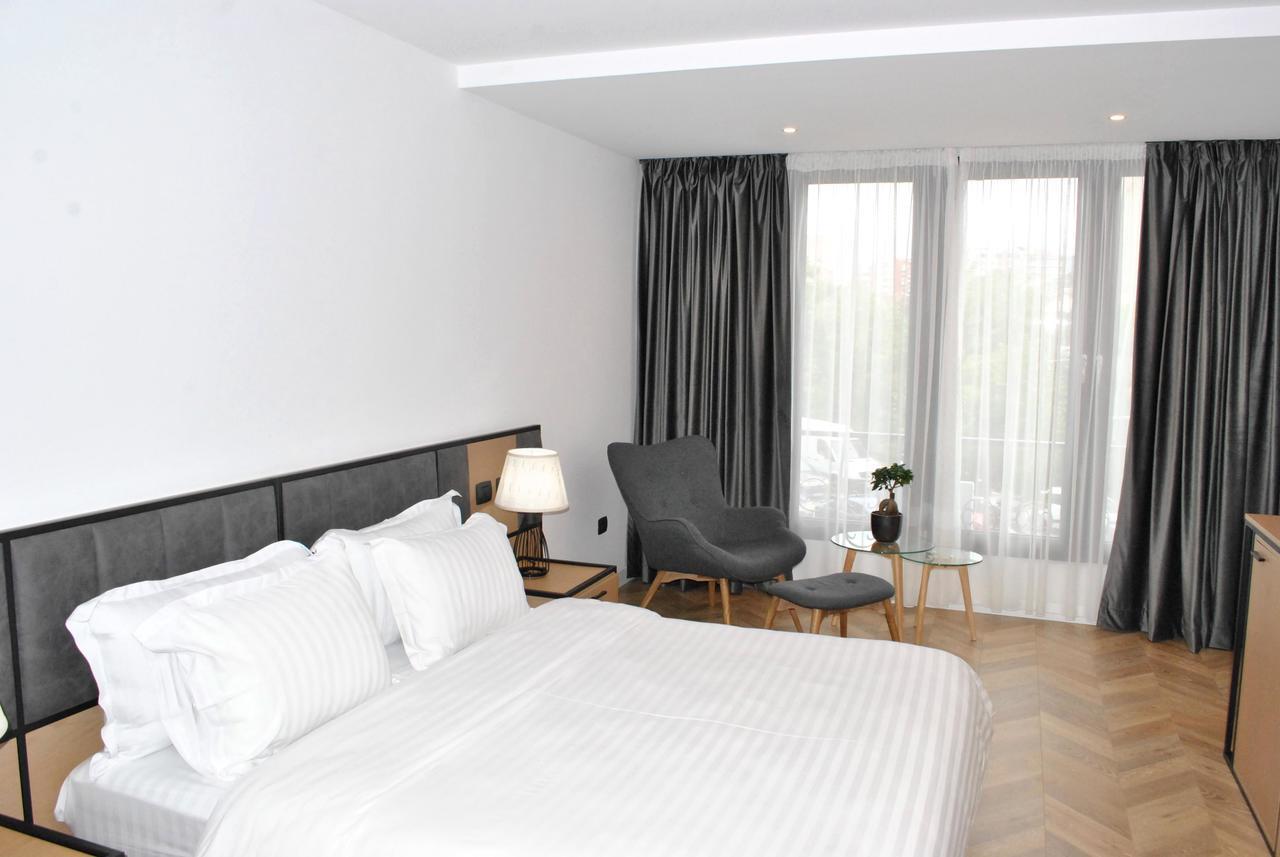 Prime Hotel Tiranë Luaran gambar
