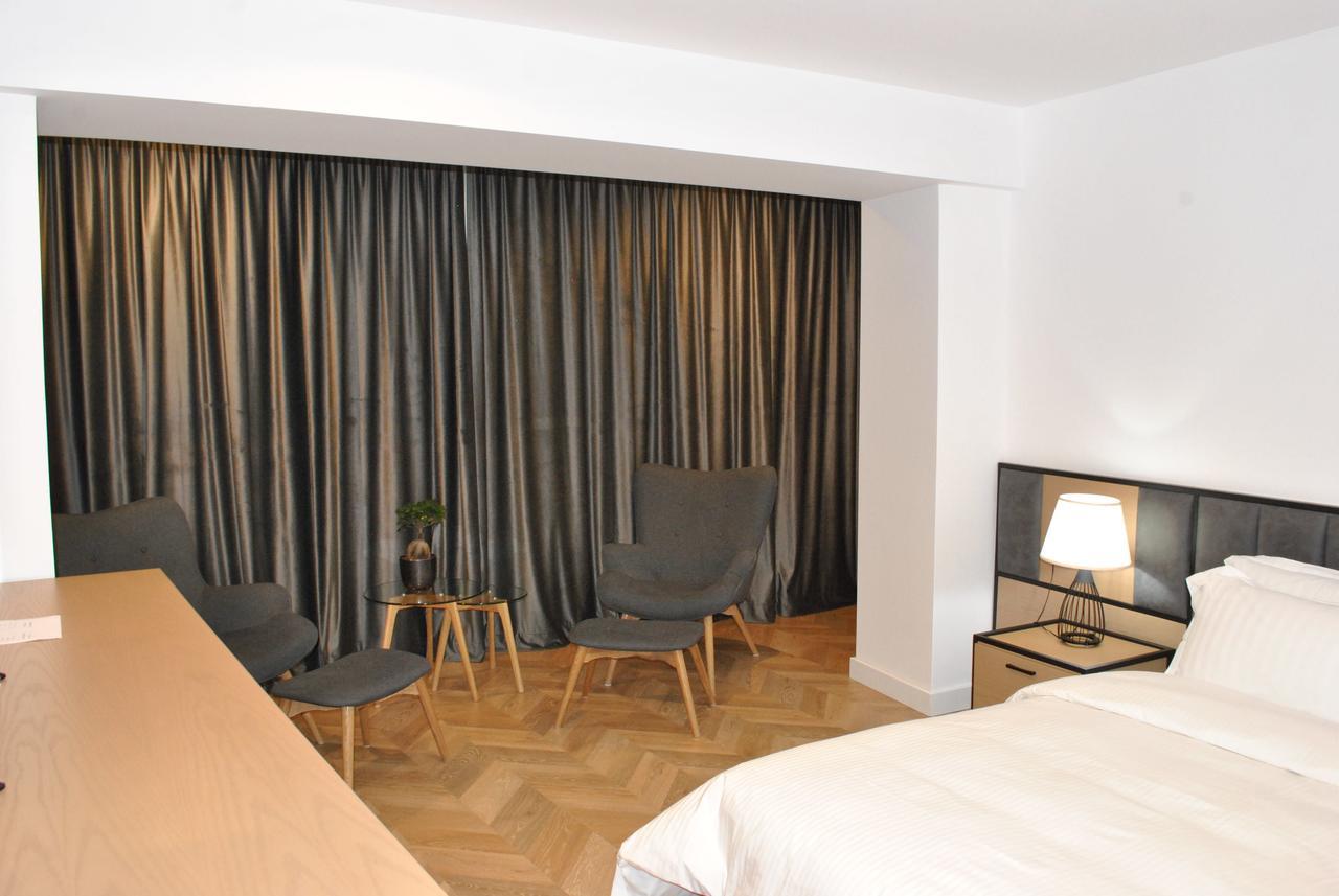 Prime Hotel Tiranë Luaran gambar